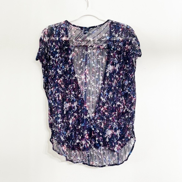 Lucky Brand Women’s Sleeveless Wrap Top Size M Floral Print Blue Sheer High Low - Picture 3 of 6